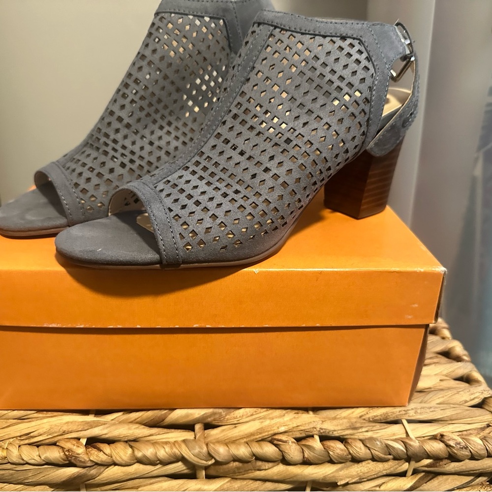 Unisa Blue Gray Cutout Block Heel Sandals